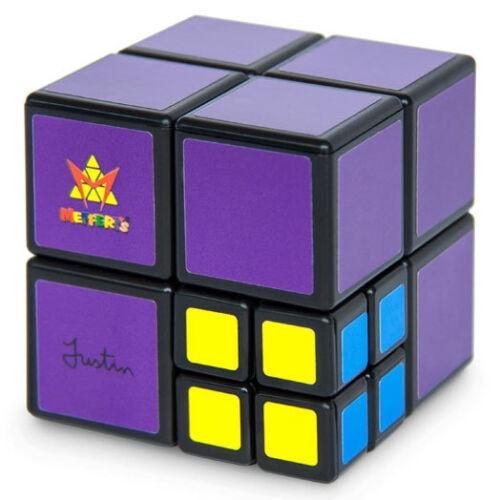 Pocket cube
